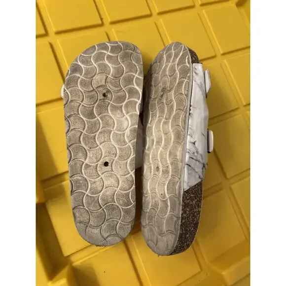 Ardene Women's Slides Marble White Gray Size 9 Buckles - Picture 3 of 5